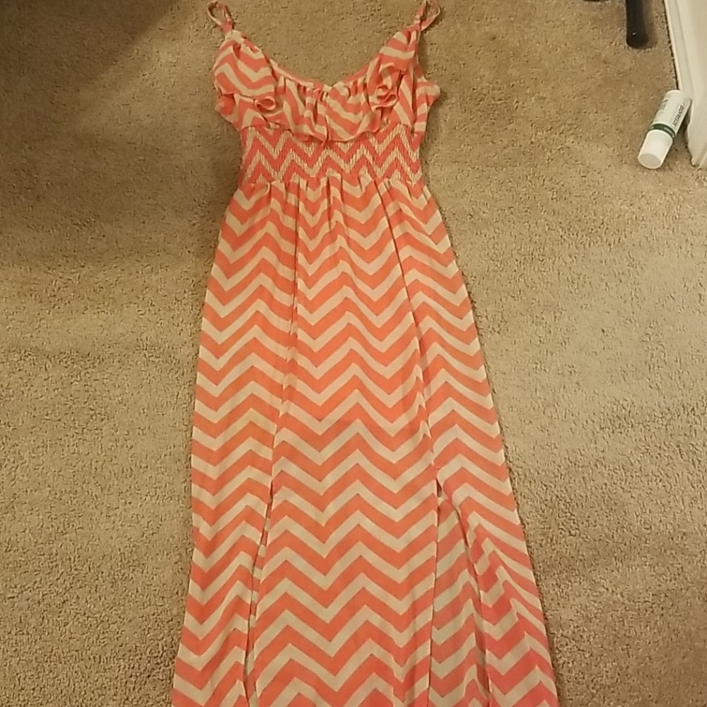 Small long chevron coral and cream dress